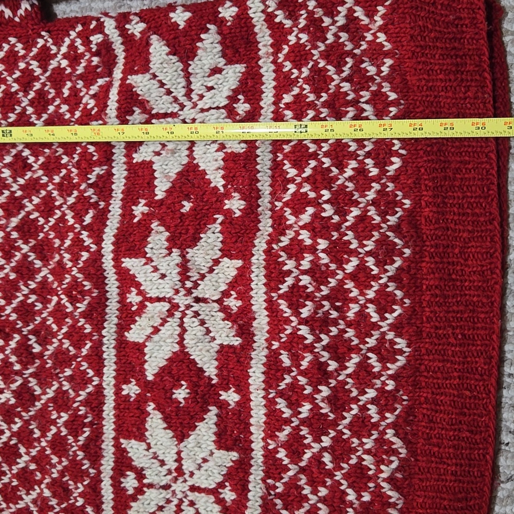 VINTAGE Red Snowflake Pattern Wool Sweater - Picture 8 of 13